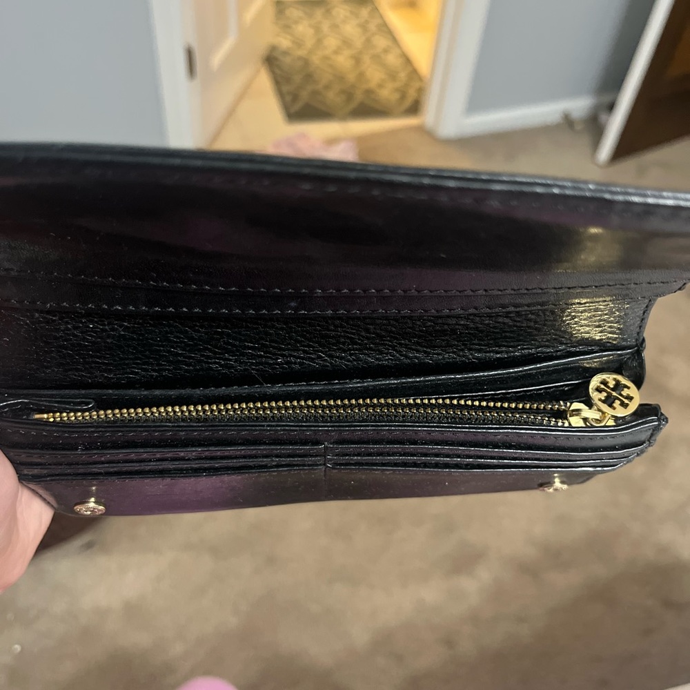 Tory Burch Wallet - Picture 2 of 4